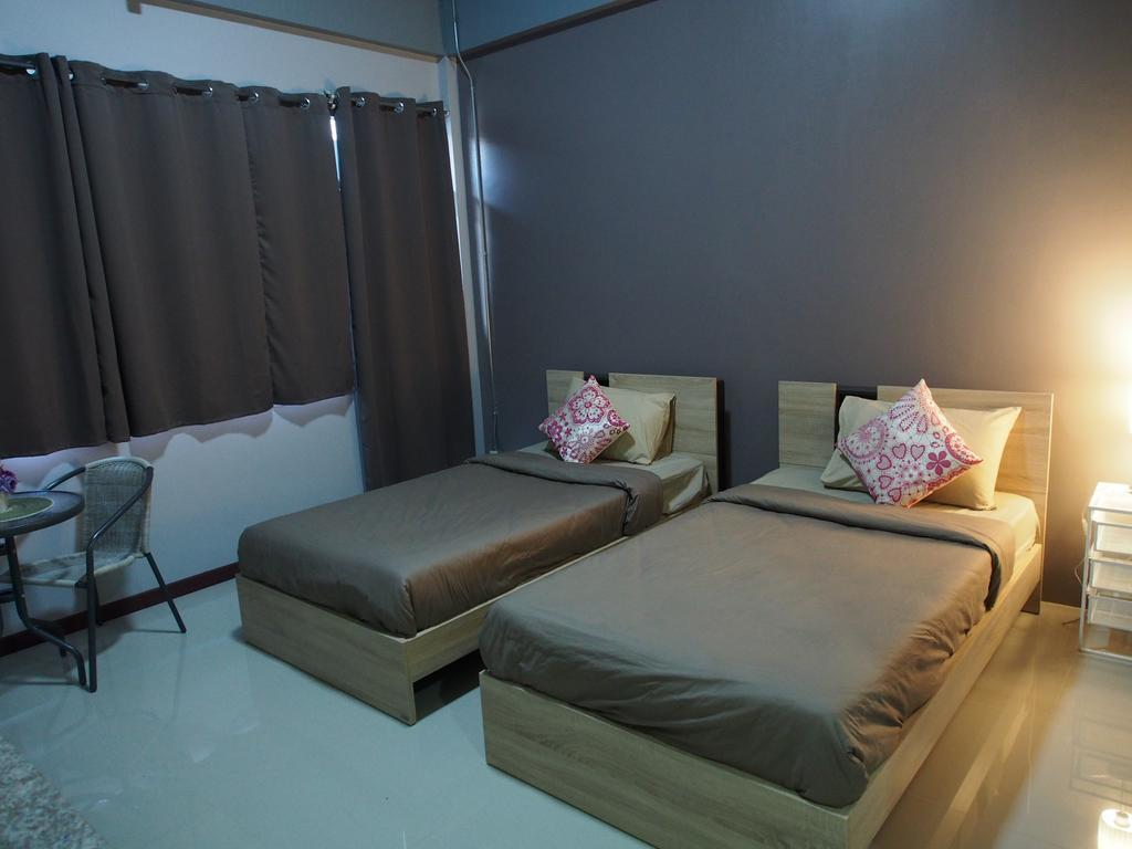 Sriyanar Place Bangkok Esterno foto