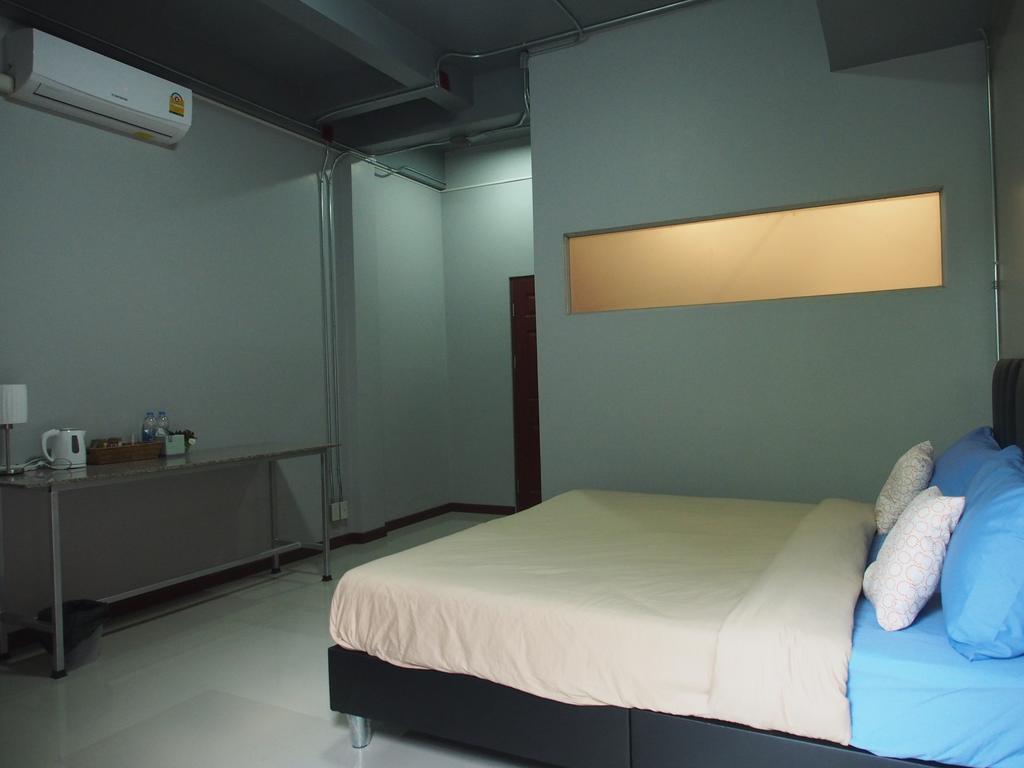 Sriyanar Place Bangkok Esterno foto