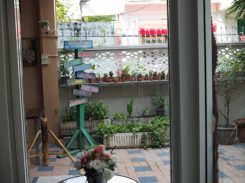 Sriyanar Place Bangkok Esterno foto